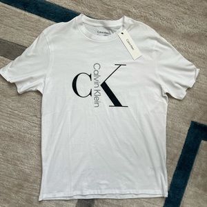 Calvin Klein Men’s White Graphic T-Shirt, Size Medium, New With Tags!!